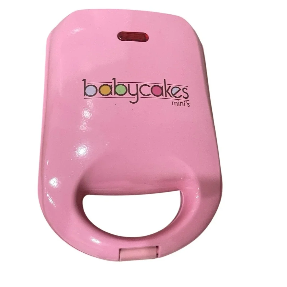 Babycakes‎ Mini Cupcake Maker Pink CCM-50 Compact 4 Cup Non-Stick Baker